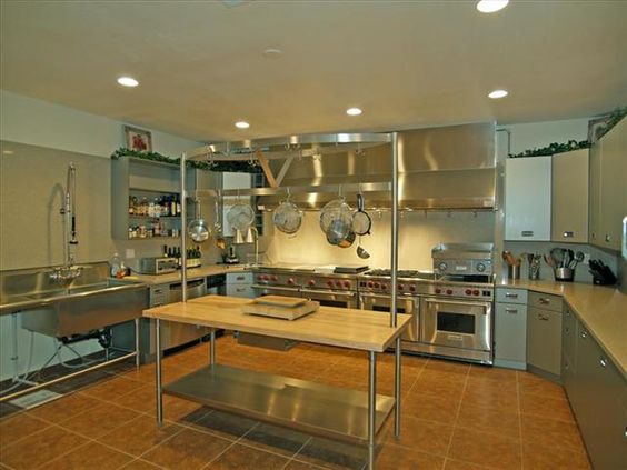 Thiết bị bếp công nghiệp tốt và rẻ